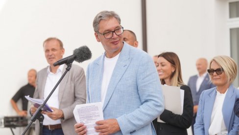 ВУЧИЋ О ПРЕТЊАМА БЛОКАДЕРА: Ово је моја земља, сунце слободе мени сија у мојој земљи и никада ме нико неће ограничити