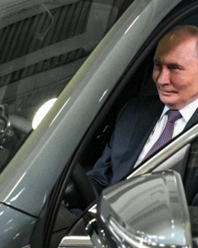 GRDOSIJA: Putin isprobao novi auto - vidite šta je rekao kad je izašao (foto)