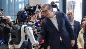 BUDUĆNOST STIGLA U SRBIJU: Roboti u Kini igrali moravac, a ovako su dočekali Vučića u Šapcu