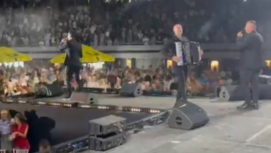 "MAJSTORI ZA DUŠU“ ZAPALILI TAŠMAJDAN: Aca Sofronijević i njegov orkestar oduševili publiku kod Milančeta (FOTO)