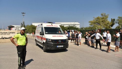 POTRESNO! Majka u suzama jeca i moli za pomoć: Mališani joj nestali nakon prevrtanja trajekta kod obale Kipra (VIDEO)