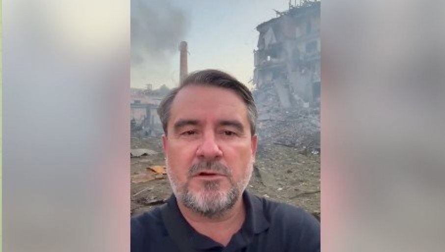 RUSI BACILI NA SLAVJANSK BOMBU FAB-500: Uništene zgrade i privatne kuće, totalni haos na terenu (VIDEO)