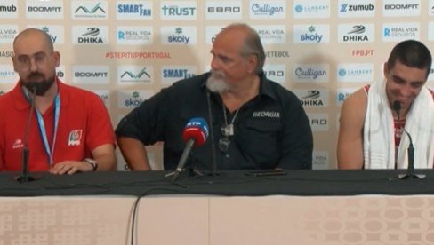 HIT REAKCIJA SRPSKOG TRENERA: Pogledajte DŽikićev pogled kada je čuo kako mu izgovaraju prezime (VIDEO)