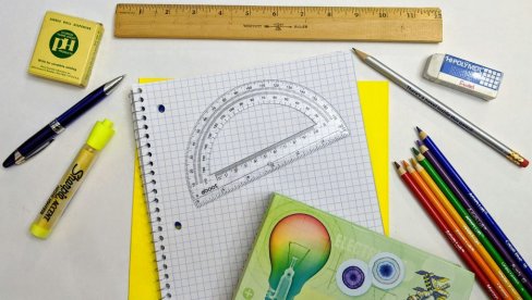 DVE MAJKE OTKRILE KOLIKO IH KOŠTA POČETAK ŠKOLE: Prvi dan je tek početak računice...