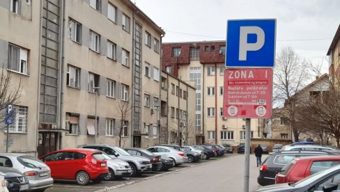 KONTROLA NA TOČKOVIMA: Vozilom proveravaju ko je platio parking