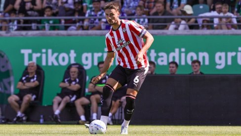 VILA DOVELA NEKADAŠNJEG REPREZENTATIVCA ENGLESKE: NJegov transfer iz Sitija u Sautempton bio je najskuplji tog leta na Ostrvu