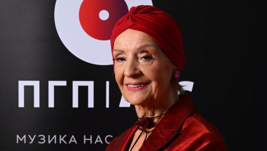 OVO NIPOŠTO NIJE KRAJ: Lepa Lukić i dalje osvaja publiku (FOTO)