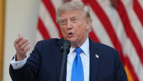 НОВИ ГЕОГРАФСКИ БИСЕРИ ТРАМПА: Објавио мапу на којој су Мексико, Канада и Гренланд приказани као део САД