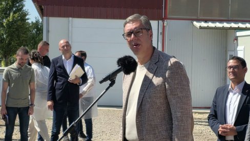VUČIĆ NAJAVIO POVEĆANJE PENZIJA I PLATA: Mir i stabilnost su od ključnog značaja i vama hvala što ste to podržavali