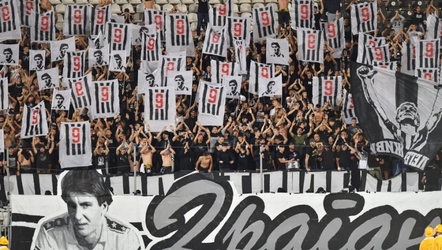 LEGENDA ŽIVI: Partizan i grobari obeležili 41 godinu od tragične smrti Dragana Mancea VIDEO