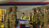 “LEŠINA SE PREVOZI DRŽAVNIM AVIONOM” Izdajnici u blokadi zakukali jer je narod dočekao generala, pa za sve naravno okrivili Vučića