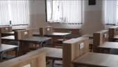 ŠEŠELJ O DIVLJANJU BLOKADERA: Stati na kraj mitinzima po školskim dvorištima