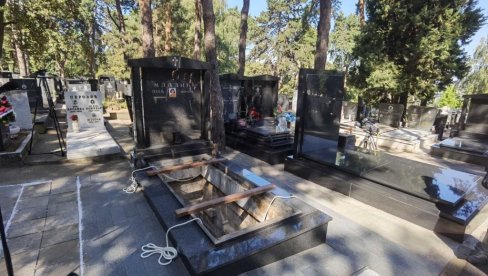 OVDE ĆE POČIVATI GENERAL MLADIĆ: Po sopstvenoj želji biće sahranjen pored ćerke Ane (FOTO/VIDEO)