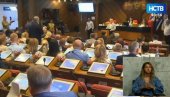 BLOKADERI POKAZALI SVOJE LICE I  POLITIKU!!! Izašli iz sale i odbili da ispoštuju makar i minut ćutanja za generala Mladića (VIDEO)