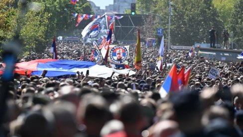 NEKA ĆUTE Žestok odgovor Moskve Briselu zbog napada na Srbiju: Krvožednost i ljudožderski odnos EU prema Ratku Mladiću