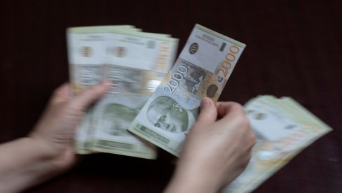 ZA NAKNADU OD 6.000 DINARA PRIJAVILO SE 877.525 GRAĐANA: Više od 1,3 miliona građana na portalu Uprave za trezor proverilo status