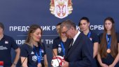 VI STE PONOS SRBIJE: Vučić ugostio odbojkašice Srbije koje su osvojile bronzanu medalju na Evropskom prvenstvu (VIDEO)