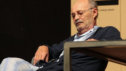 DA SAM IMAO IZBORA, NE BIH ŽELEO DA SE RODIM KAO MUSTAFA: Glumac voleo da slavi Božić i Uskrs, a baka ga terala da se klanja