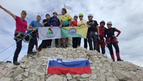 IZ RAVNOG BANATA  NA VRH TRIGLAVA: Još jedna misija članova zrenjaninskog Kluba planinara (FOTO)