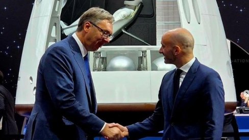 VUČIĆ SE OGLASIO DIREKTNO IZ PARIZA: Predsednik poručio samo jedno!