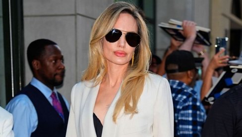 ANĐELINA DŽOLI IMA ŠESTORO DECE,A NJEN KOMENTAR O MAJČINSTVU POGAĐA PRAVO U SRŽ: „Nije lako“ (FOTO)