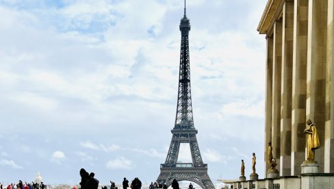 ZBOG NEMIRA ZAOBILAZE METROPOLE: Protesti širom Evrope menjaju planove srpskih turista
