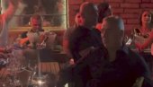 MILO ĐUKANOVIĆ U TRANSU UZ USTAŠKU PESMU: Bivši predsednik Crne Gore snimljen kako uživa uz pesmu Marka Perkovića Tompsona (VIDEO)