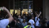 TRI DANA PUMPALI ZA 70.000 POTPISA: Jedno je pobediti na društvenim mrežama, a sasvim drugo razumeti šta zaista misli većinska Srbija