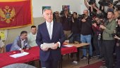 SATOVI OTKUCALI MILOVU KORUPCIJU: Nekadašnji predsednik i premijer Crne Gore prekršio zakon