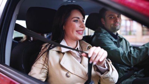 PAZITE AKO DELITE VOŽNJU: Stigle prve kazne za korišćenje aplikacije BlaBlaCar - iznosi i do 150.000 dinara