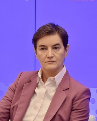 MI NEĆEMO NIKADA BITI POSLUŠNICI Brnabić Baucalu: Na početku rečenice kažete jedno, a onda završi nešto drugo