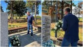 VUČIĆ POLOŽIO VENCE U MALOM ORAŠJU I DUBONI: Nemate šta da kažete, samo zaplačete (VIDEO)