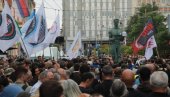 AKO SU SRBI, ZAŠTO NE BRANE SVOJ NAROD? Zašto je blokaderima svaka patriotska tema polarizujuća