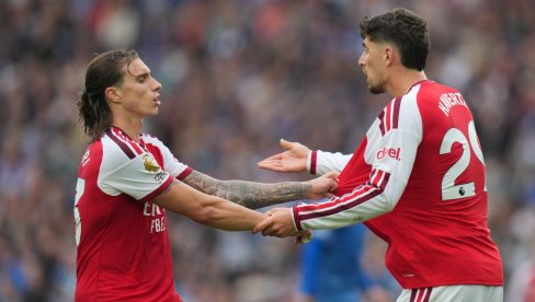 PUČE BRUKA NA AMEKSU:  Arsenal razbijen za prvi poraz u novoj sezoni