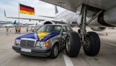 Fudbaler iz BiH udario autom u avion u Minhenu - bore mu se za život