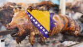 NEVERICA I BES U SARAJEVU Uz zid nacionalnog spomenika peku prase i prave ajvar! Iznenađujuće scene u najstarijem muzeju u BiH