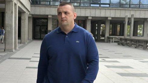 NAPAO ME NOŽEM, RVALI SMO SE Suđenje spasiocu sa Ade ciganlije za ubistvo provalnika: Nešto me pogodilo i slomilo mi zub, imao sam masnice