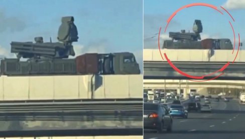 TEŠKA ARTILJERIJA NA ULICAMA MOSKVE! Pogledajte šta su Rusi postavili iznad auto-puta nakon ukrajinskih udara na rafinerije (VIDEO)