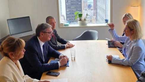 VUČIĆ U NJUJORKU SA KAJOM KALAS: Razmenili smo mišljenjao o bezbednosti Srba na KiM i odnosima sa EU (FOTO)