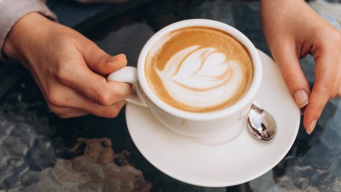 OVO JE NAJKALORIČNIJA KAFA: Dijetetičari je strogo izbegavaju na dijetama