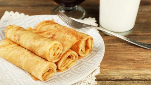 RECEPT ZA RUSKE PALAČINKE: Pripremaju ih za doručak ili užinu, a za to koriste trik sa čašom