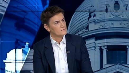 DOMINACIJA BRNABIĆ! GORE MREŽE: Blokaderi priznali da je počistila rektorku, bacaju drvlje i kamenje po Nikolić