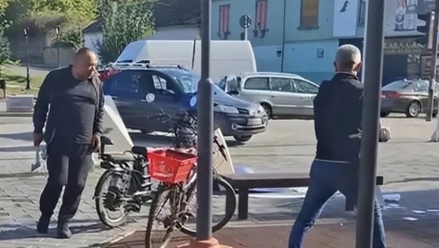 KRVAVI PIR BLOKADERA U KULI: Zoran Sekeruš krvnički sekirom razbijao stranačke štandove SNS i povredio dvoje ljudi