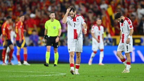Катастрофалне вести за ПСЖ: Квича Кварацкхелиа покидао лигаменте!