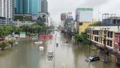 POTPUNI POTOP U BANGKOKU: Već 48 sati kiša pada bez prestanka, voda došla do viših spratova (FOTO)