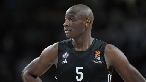 Zbog nje je zavoleo Partizan, a sada opet obukao crno-beli dres! Ova lepotica je supruga Bandže Sija! (FOTO)