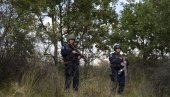NOVA HAJKA NA SRBE NA SEVERU: Hapšenje u Drenu zbog tri puške, Srbin pušten ali ga i dalje gone