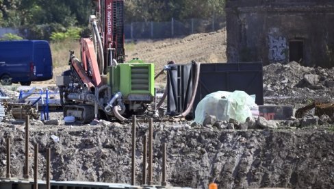IZ ISKOPA IZVIRILA GRDOSIJA OD 250 KG: Na gradilištu u Poenkareovoj ulici pronađena avio-bomba zaostala iz Drugog svetskog rata