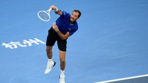ATP trka se zahuktava, RUSI IZBACUJU ĐOKOVIĆA sa Završnog turnira?