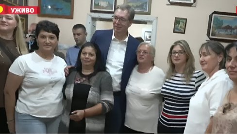VUČIĆ U KLADOVU SA PREDUZETNICAMA: Imam ogromno poverenje u žene, one biraju stabilnost!